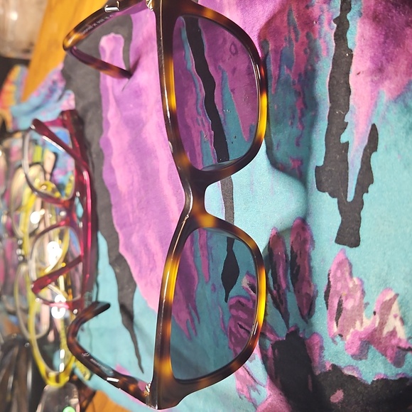 DIANE von FURSTENBURG FRAMES - Picture 6 of 12